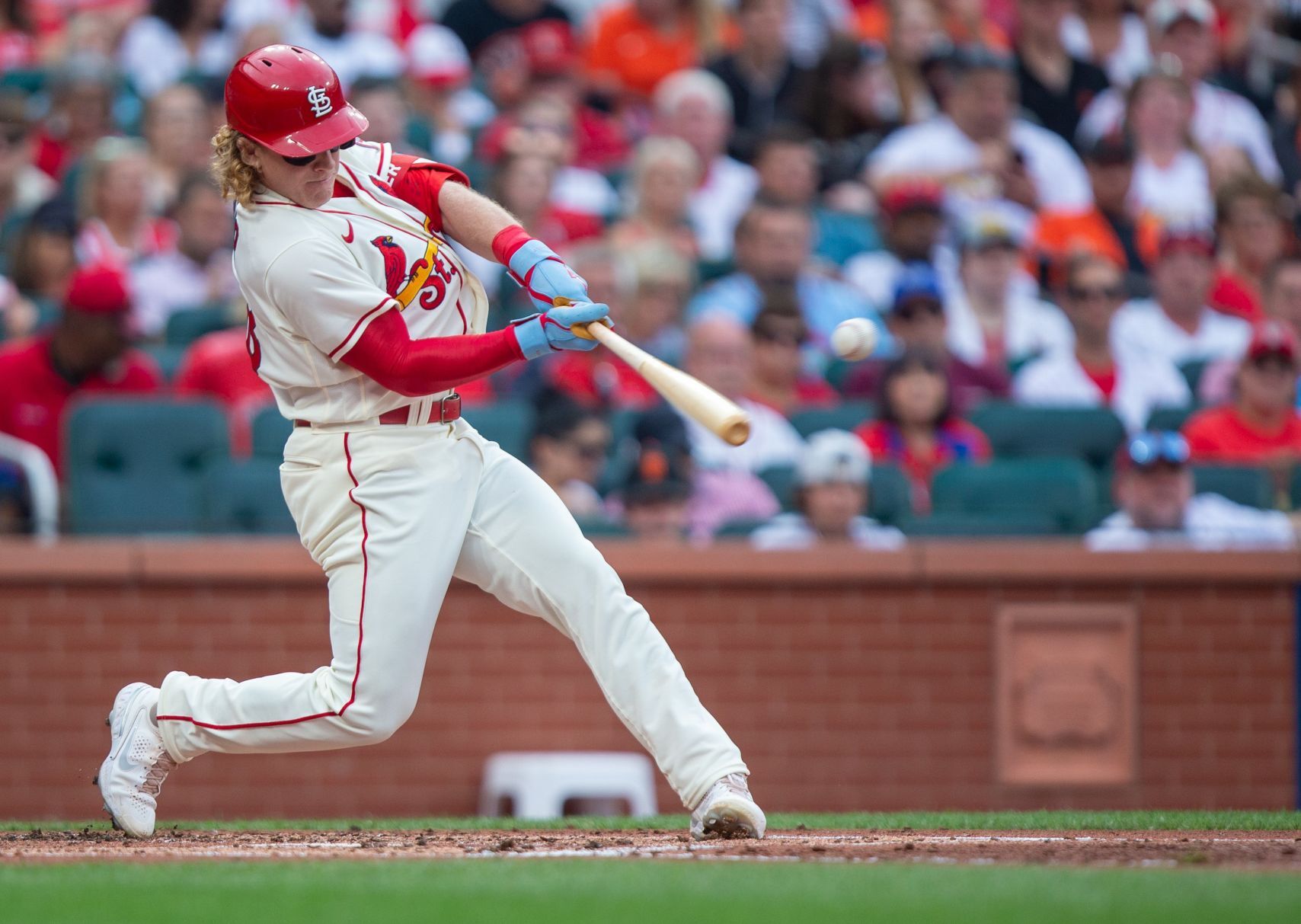 Cardinals try to even up series against Giants